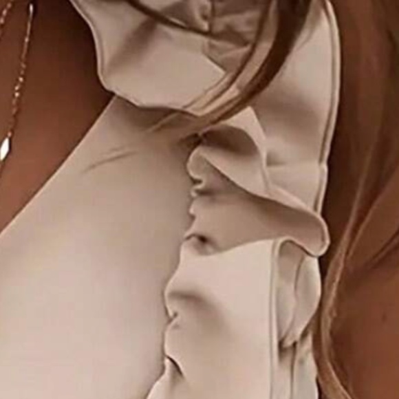 Solid Ruffle Detail Fitted Cami Tank top - Picture 3 of 7